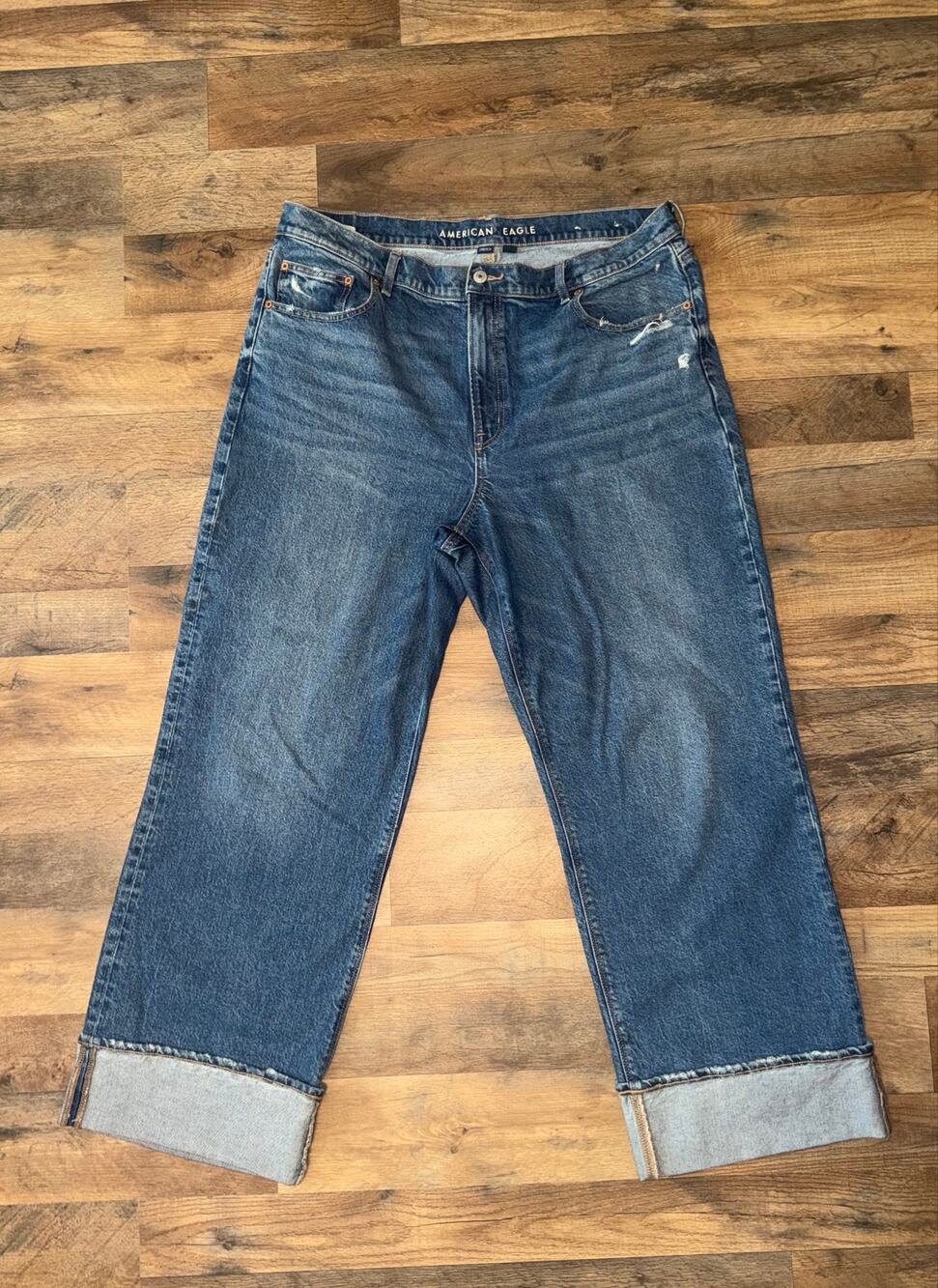American Eagle women’s stretch stovepipe cuffed blue jeans